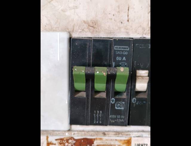 INDUSTRIAL PROPERTY TO RENT IN HALFWAY HOUSE